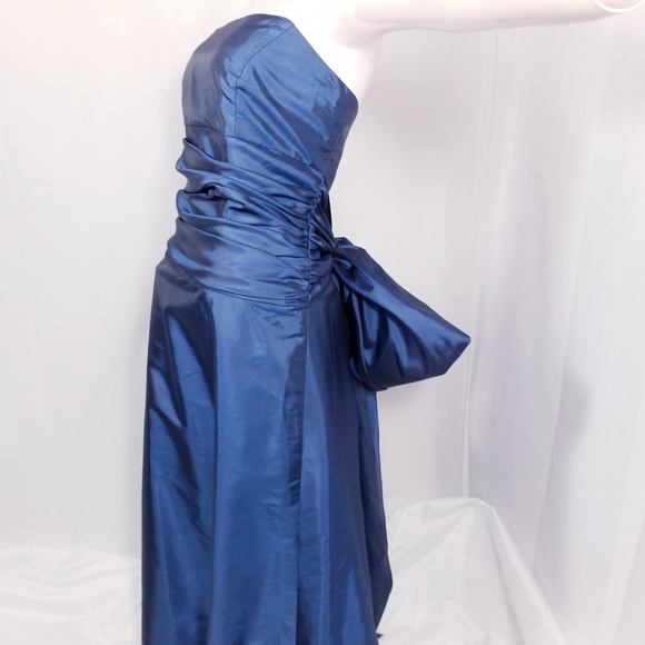 Strapless Evening Gown with a Tie Bow - Picture 4 of 14